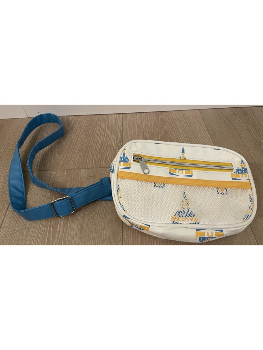 2022 Walt Disney World Parks 50th Anniversary Celebration Belt Bag No Coin Purse